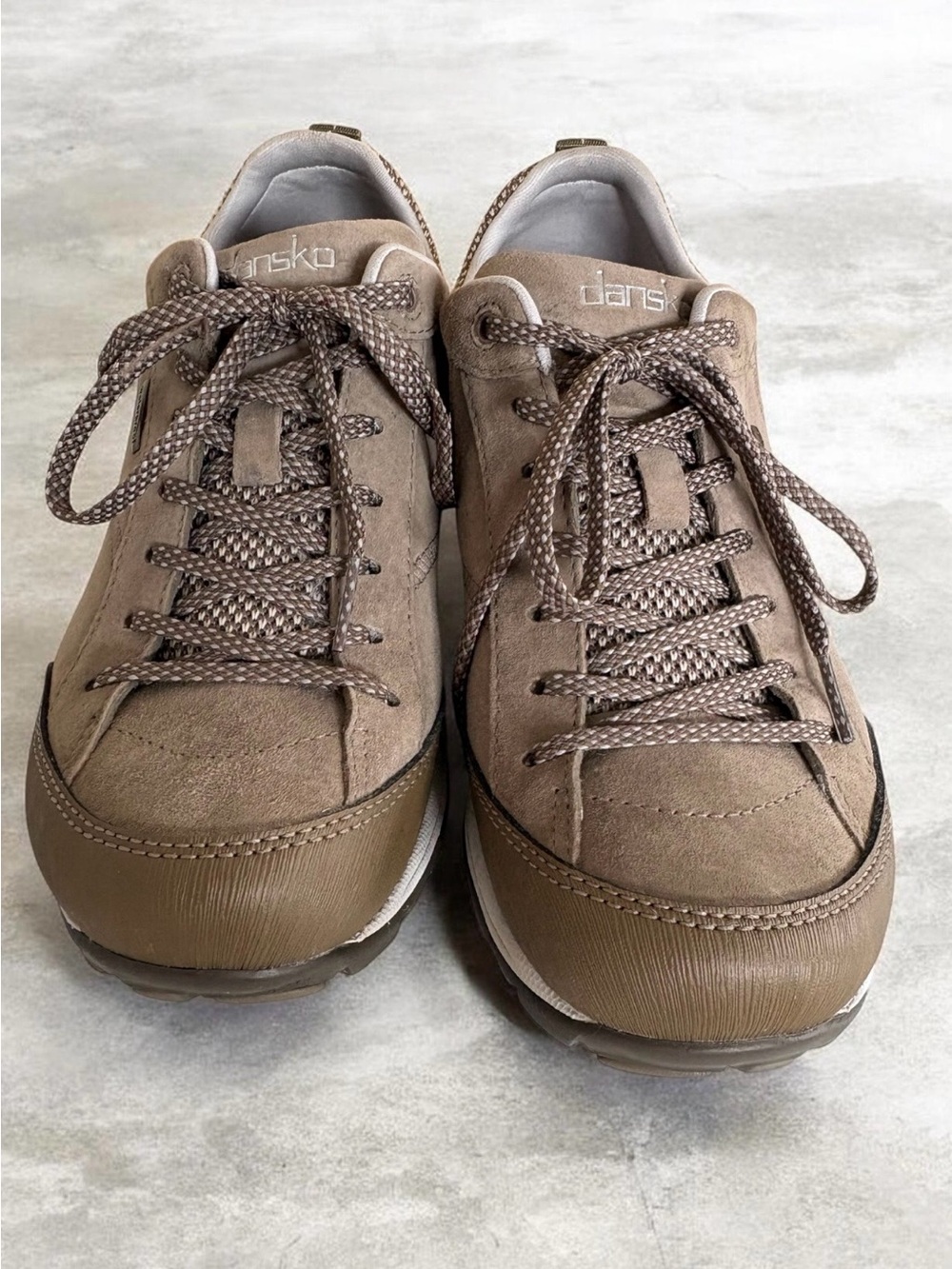 Dansko Women’s Tan Paisley Walking Shoe Size 38 Nearly New